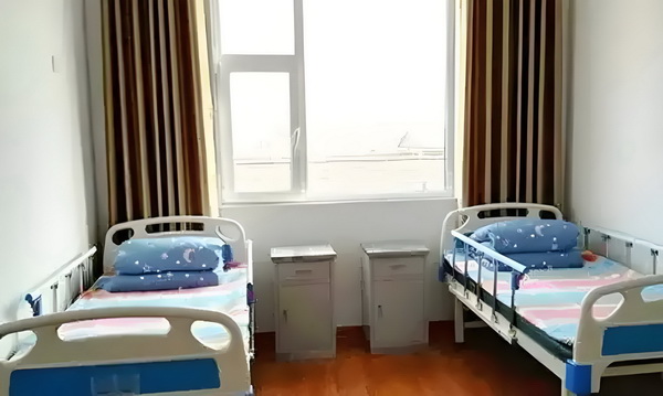 转深圳户口机构_记者：阿代米赛后在更衣室和大家说了很抱歉，他很难过 记者阿代米这件事情